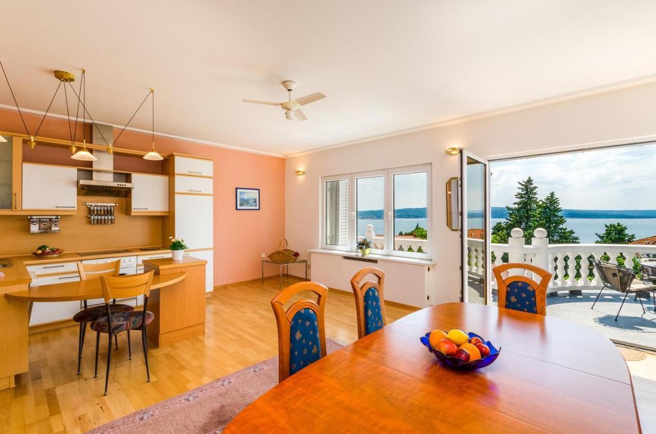 Jurincic Apartment Crikvenica Phòng bức ảnh