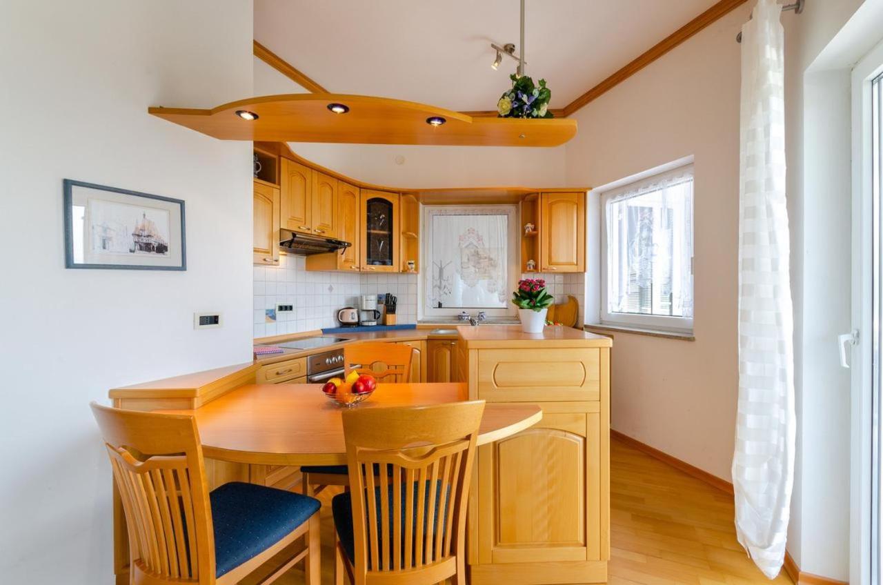 Jurincic Apartment Crikvenica Phòng bức ảnh
