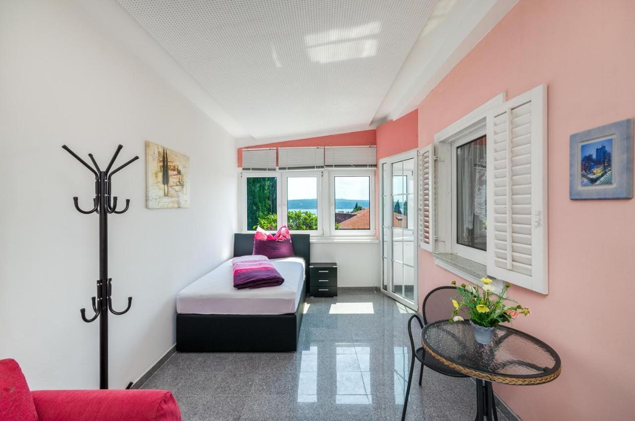 Jurincic Apartment Crikvenica Phòng bức ảnh