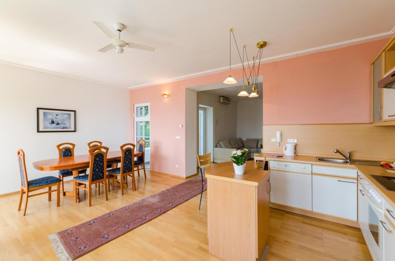 Jurincic Apartment Crikvenica Phòng bức ảnh