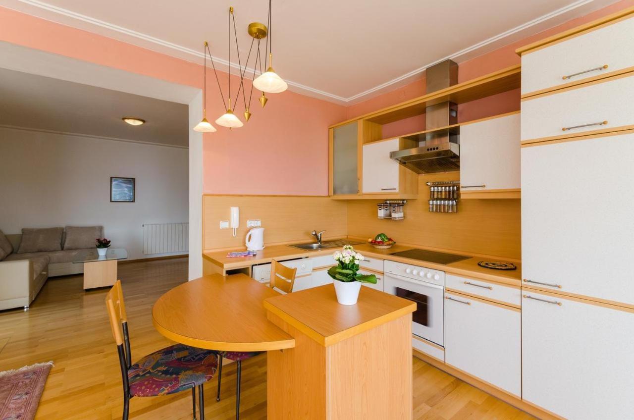 Jurincic Apartment Crikvenica Phòng bức ảnh