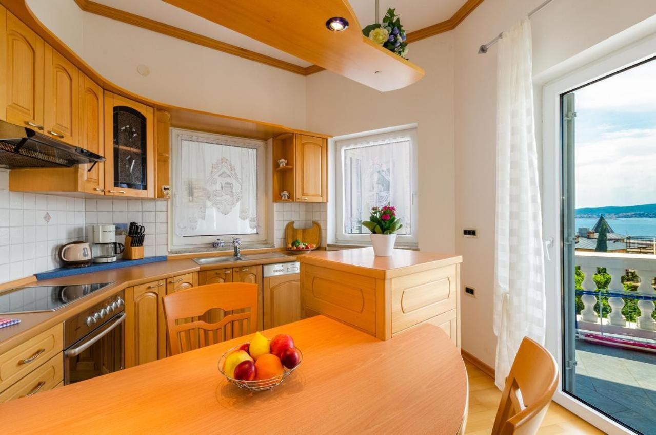 Jurincic Apartment Crikvenica Phòng bức ảnh
